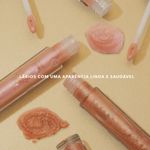 dois tons do  Brilho Labial Marília Mendonça By Océane Lip Gloss Rose