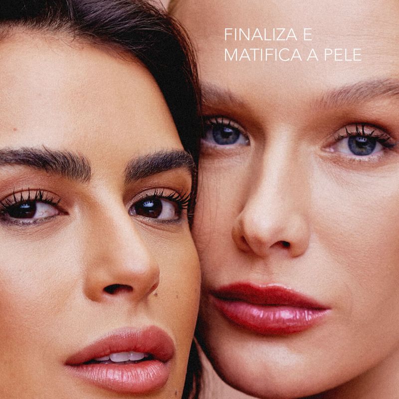 duas modelos de tons de pele diferentes usando a Paleta de Contorno Mariana Saad by Océane Essential Contour Palette