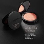 Foto ambientada Blush Cintilante  Glossy Blush Océane Edition