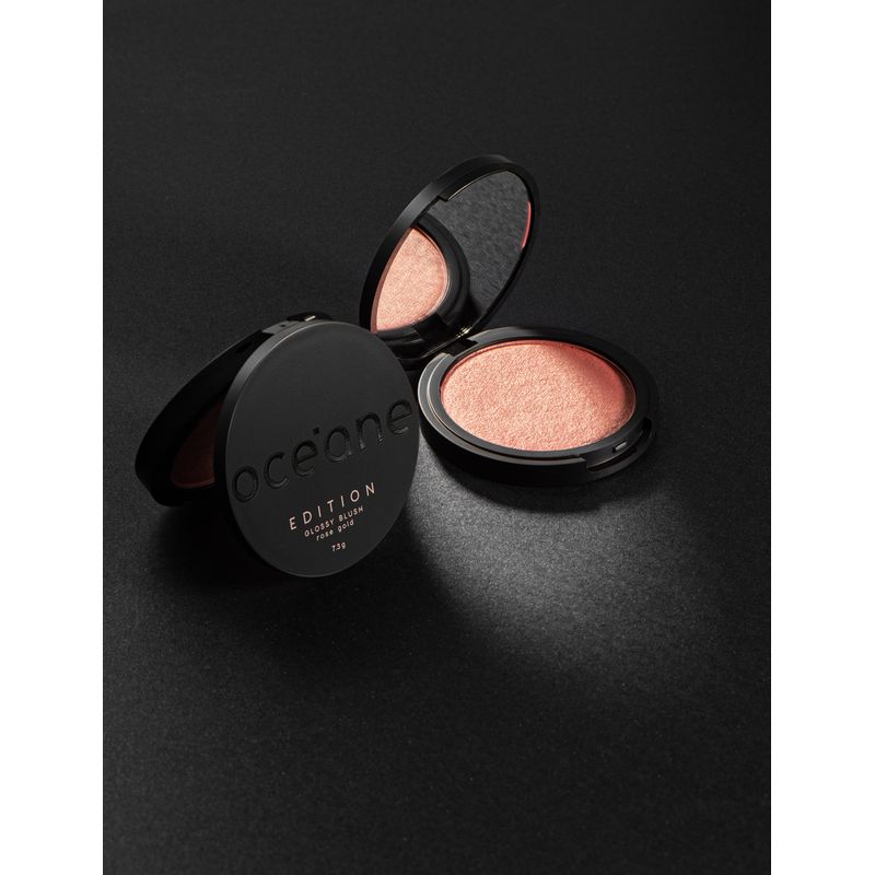 glossy blush aberto com espelho na luz