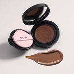 AP2001365CO082F_base_liquida_escura_semimatte_cushion_foundation_70_oceane_edition_1
