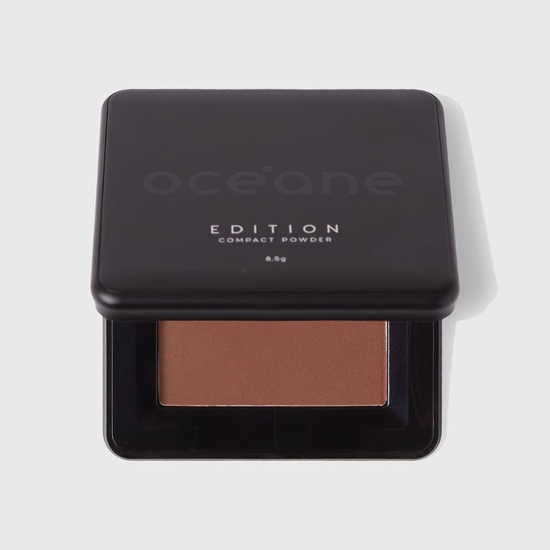 AP2001366CO091F_po_compacto_escuro_compact_powder_toffee_oceane_edition_1.jpg