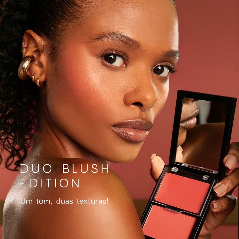 AP2001367CO009F_blush_cremoso_e_em_po_coral_duo_blush_coral_paint_oceane_edition_2.jpg