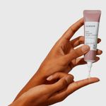 modelousandoEyeRescueNightCream