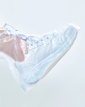 Banner Viagem capa para sapato Océane, a foto mostra uma capa para sapatos transparente shoe cover.